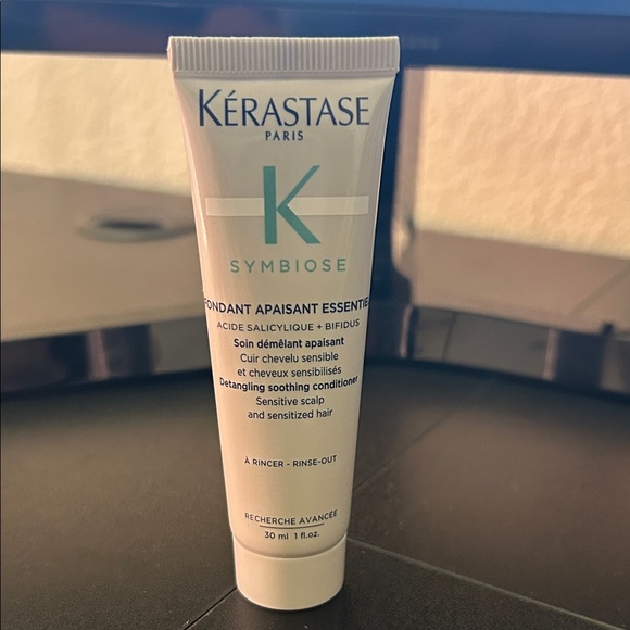 Kerastase Symbiose Hair Conditioner - White and Green - Picture 2 of 2